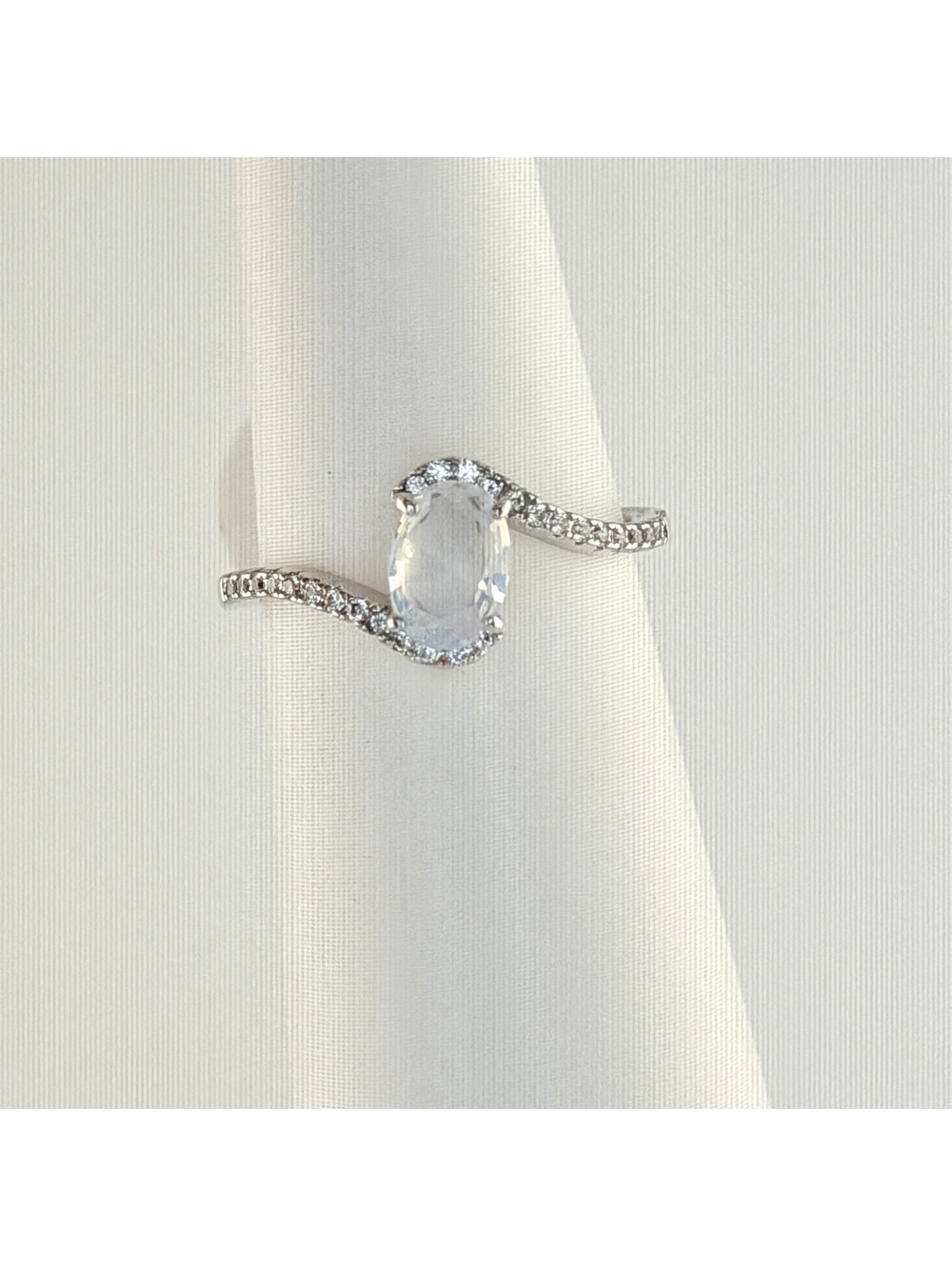 Bomb Party Sz 6 White Moonstone on Rhodium RBP2151 RETRO